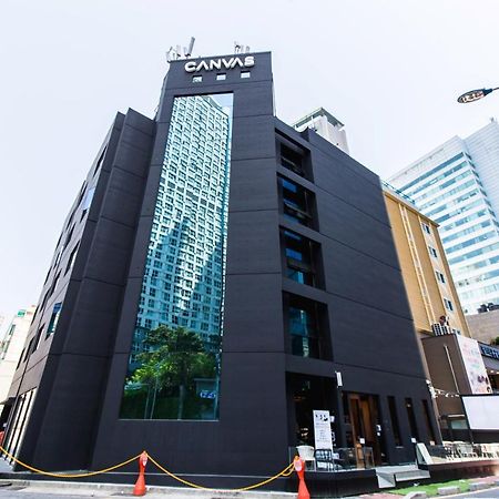 Canvas Black Guesthouse ปูซาน ภายนอก รูปภาพ