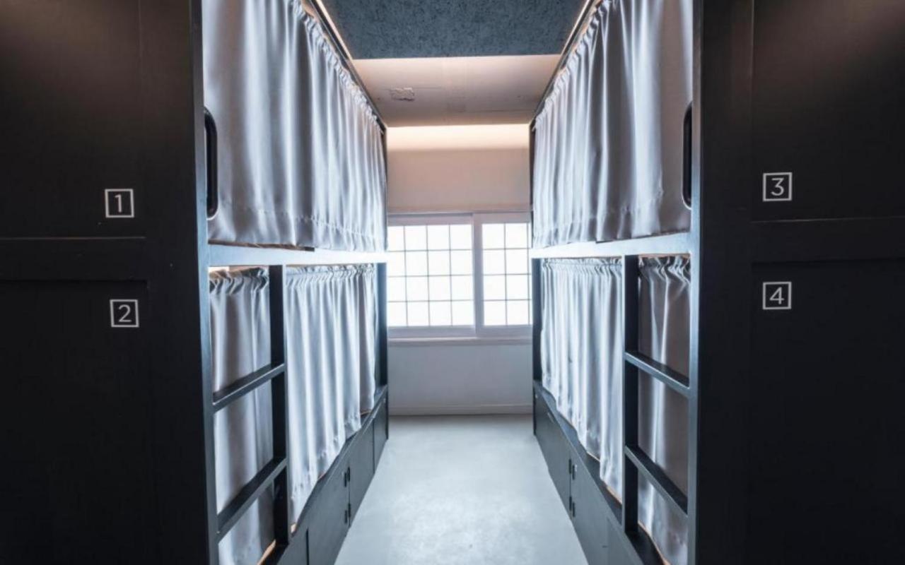 Canvas Black Guesthouse ปูซาน ภายนอก รูปภาพ