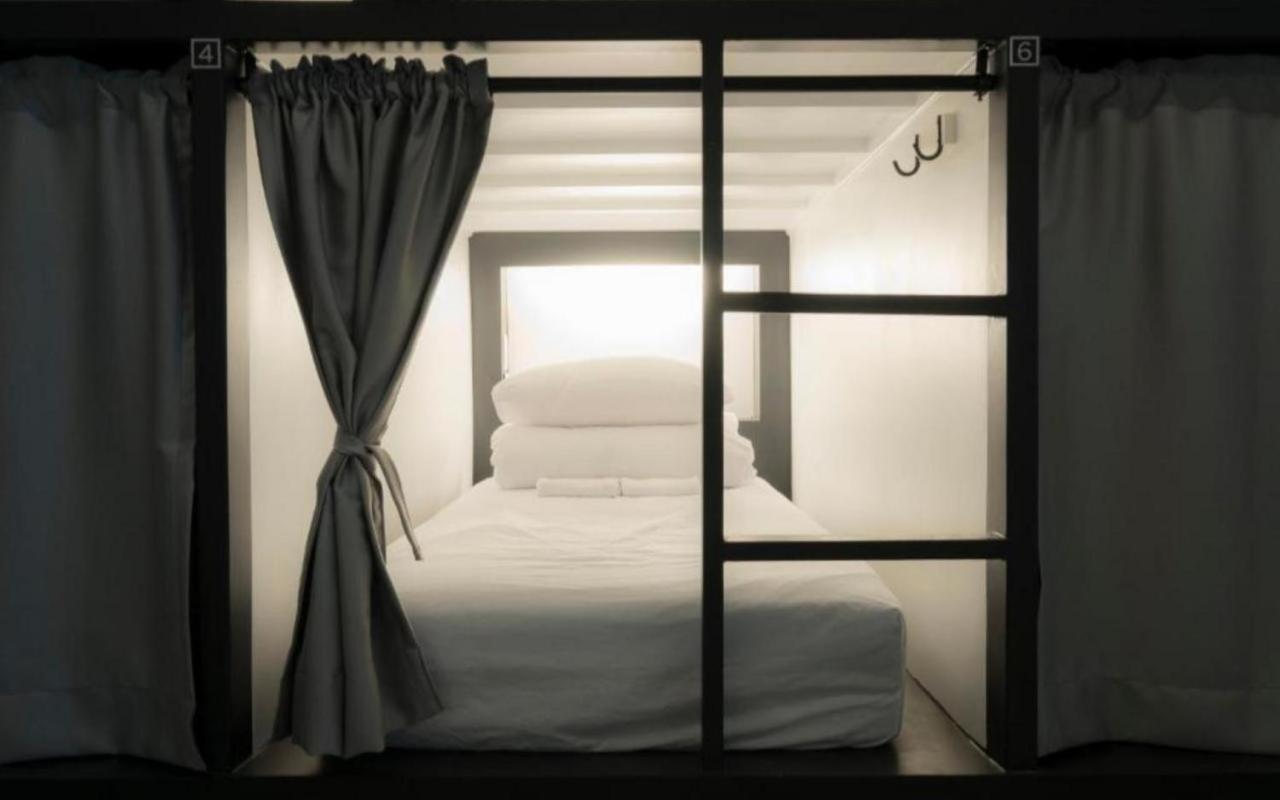Canvas Black Guesthouse ปูซาน ภายนอก รูปภาพ