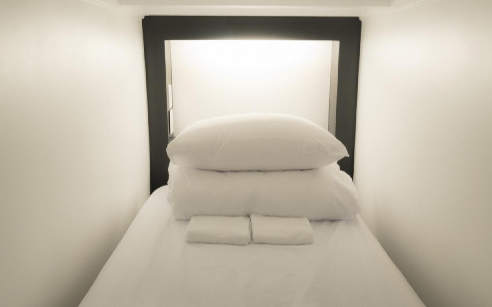 Canvas Black Guesthouse ปูซาน ภายนอก รูปภาพ